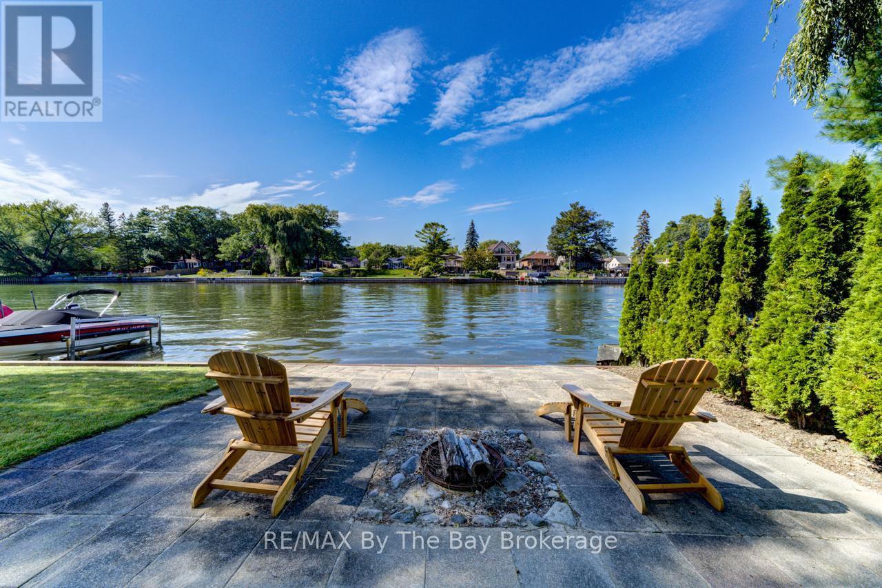 1902 River Road W, Wasaga Beach, Ontario  L9Z 2W2 - Photo 45 - S12837016