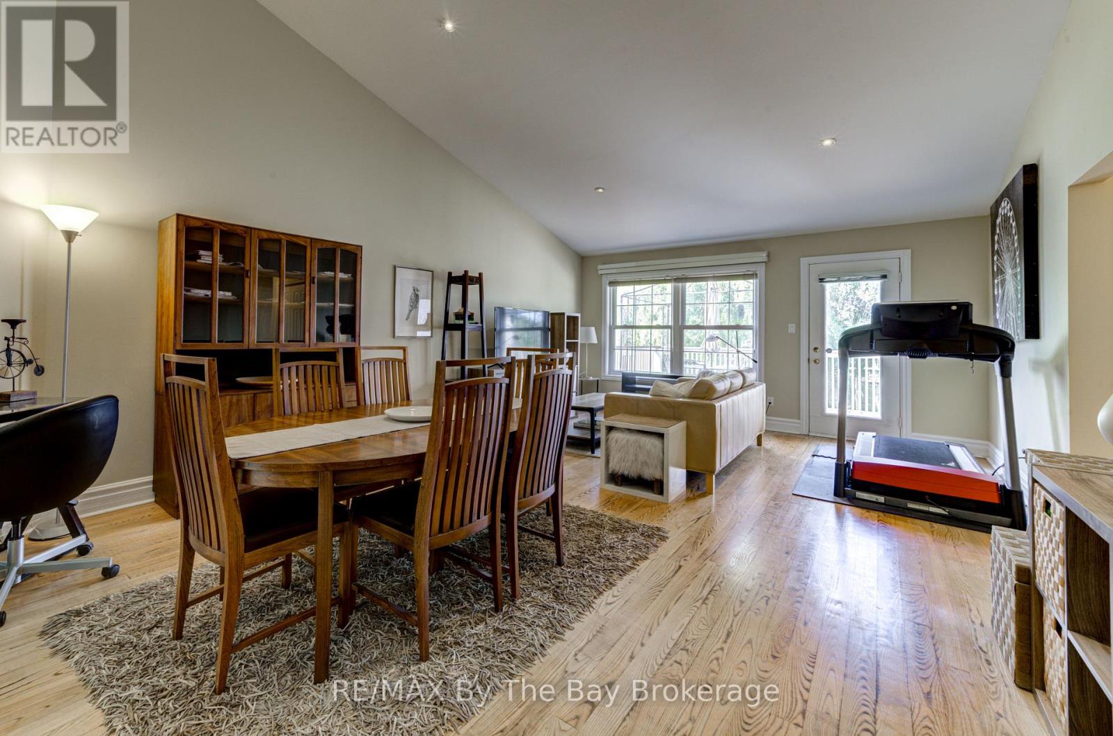 1902 River Road W, Wasaga Beach, Ontario  L9Z 2W2 - Photo 5 - S12837016