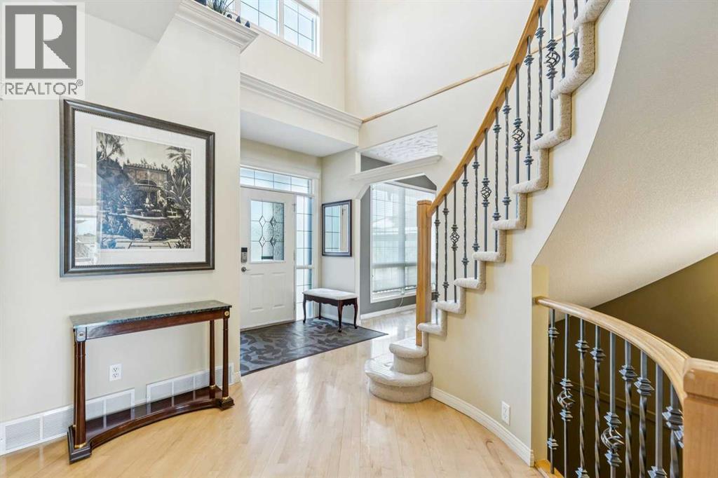 22 Valley Creek Road Nw, Calgary, Alberta  T3B 5T9 - Photo 6 - A2289384