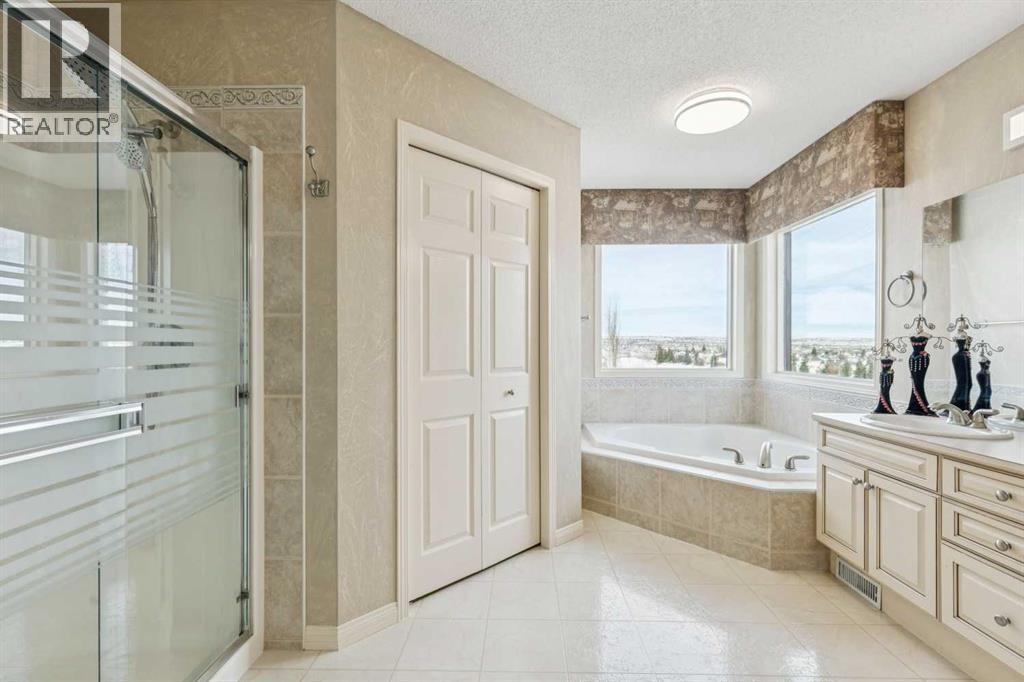 22 Valley Creek Road Nw, Calgary, Alberta  T3B 5T9 - Photo 22 - A2289384