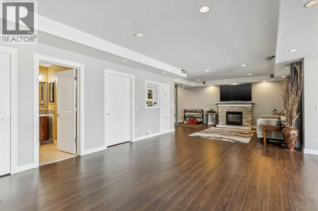 22 Valley Creek Road Nw, Calgary, Alberta  T3B 5T9 - Photo 33 - A2289384