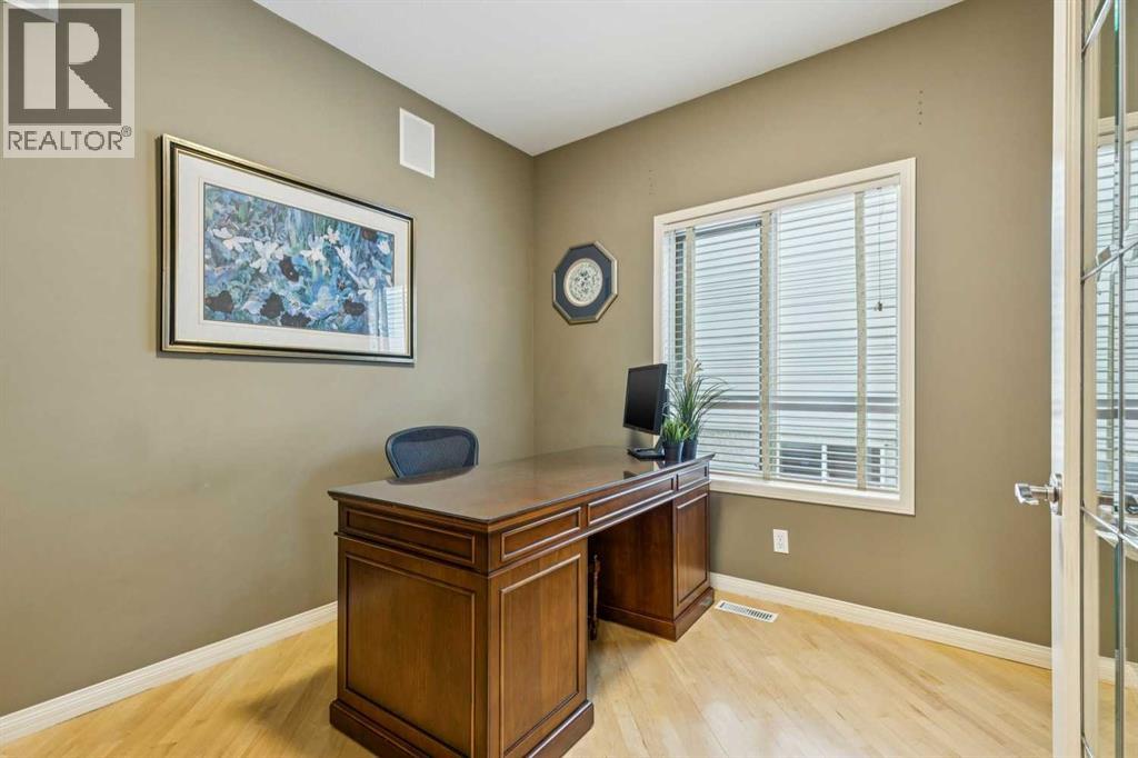 22 Valley Creek Road Nw, Calgary, Alberta  T3B 5T9 - Photo 8 - A2289384