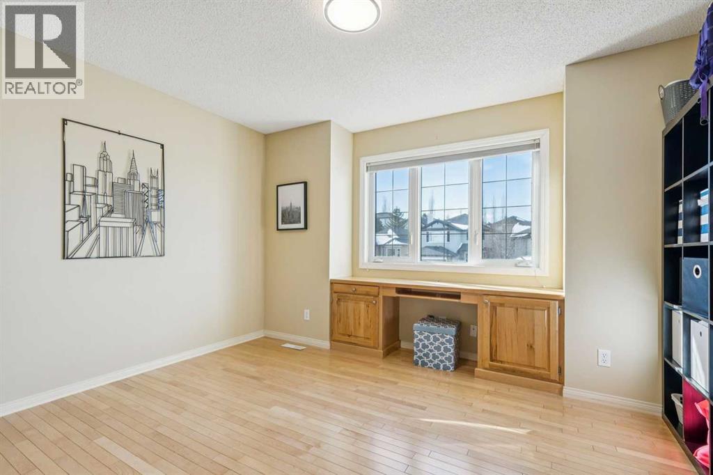 22 Valley Creek Road Nw, Calgary, Alberta  T3B 5T9 - Photo 28 - A2289384