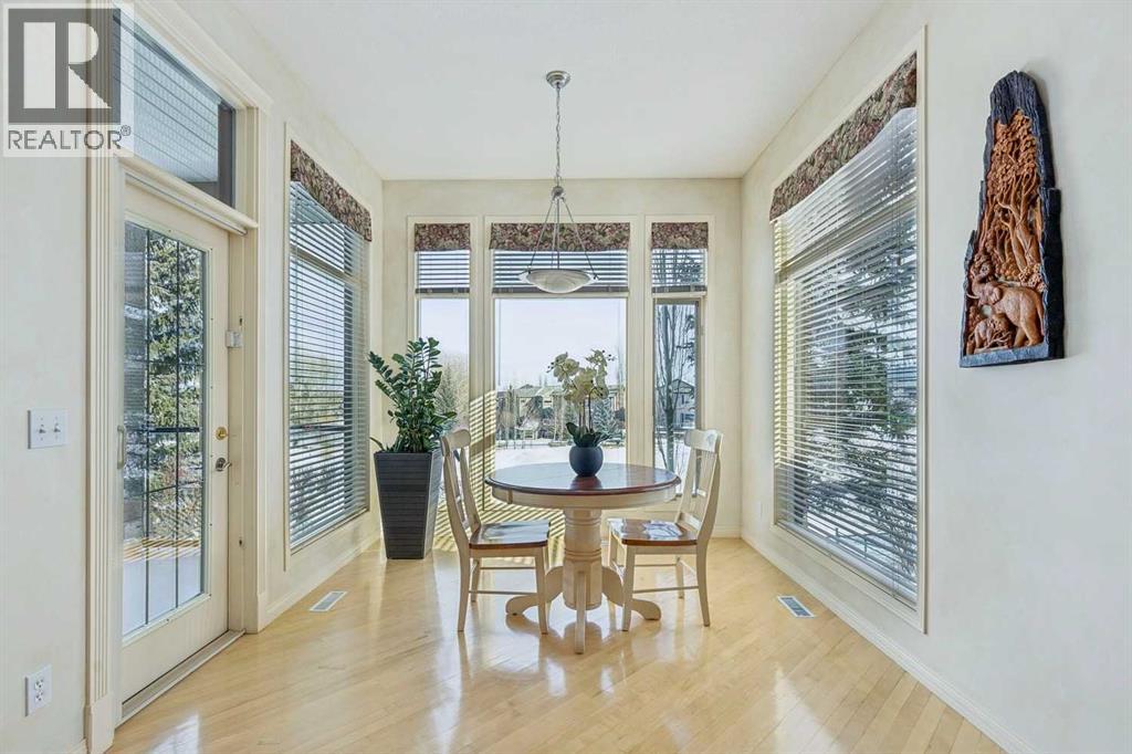 22 Valley Creek Road Nw, Calgary, Alberta  T3B 5T9 - Photo 15 - A2289384