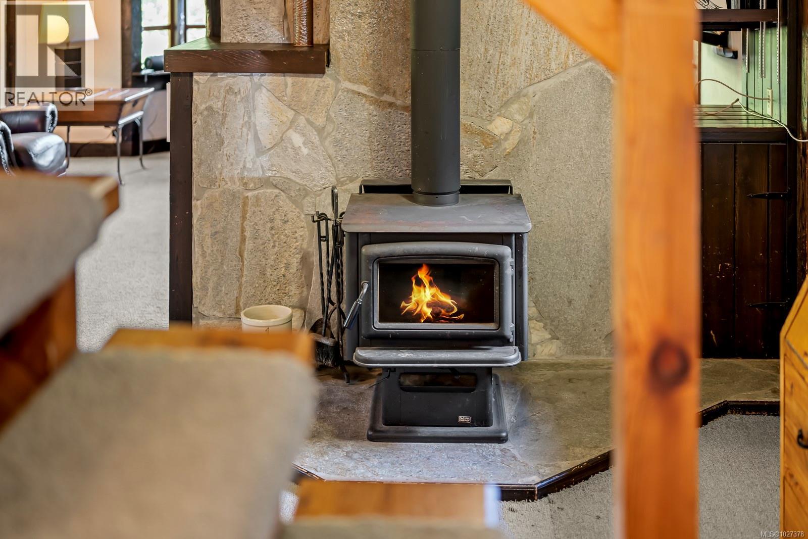 6300 Anderson Dr, Hornby Island, British Columbia  V0R 1Z0 - Photo 11 - 1027378