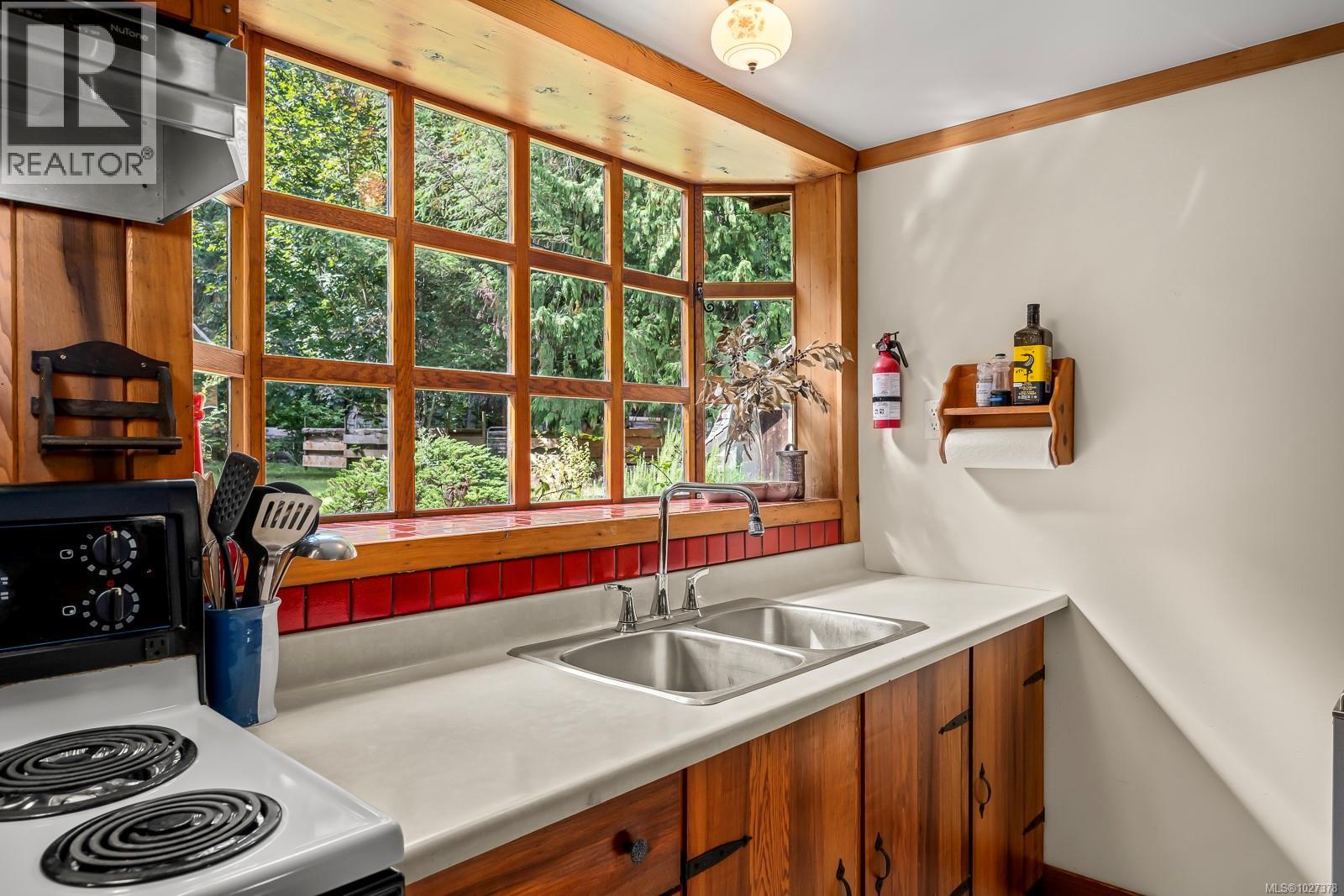 6300 Anderson Dr, Hornby Island, British Columbia  V0R 1Z0 - Photo 13 - 1027378