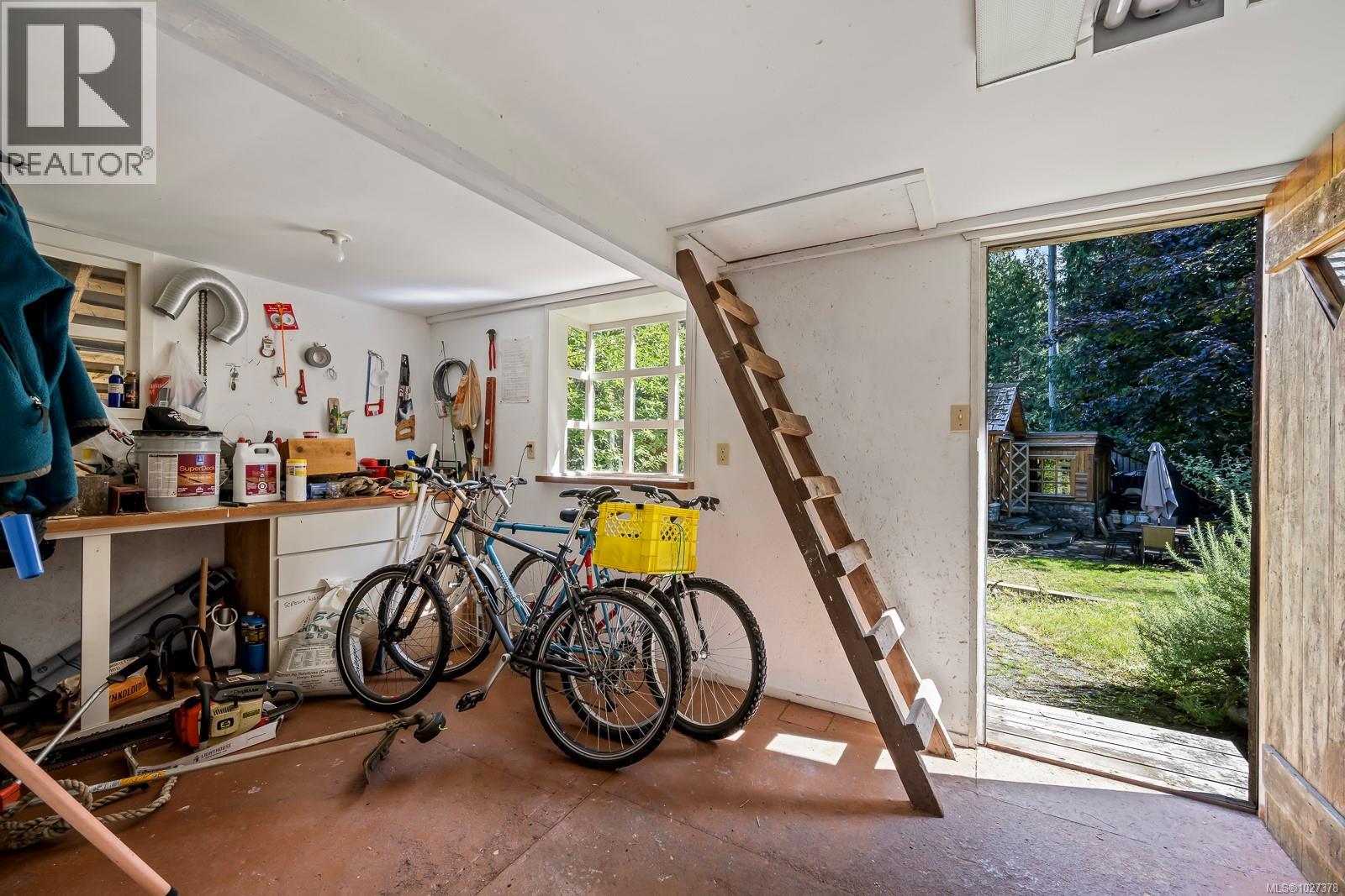 6300 Anderson Dr, Hornby Island, British Columbia  V0R 1Z0 - Photo 40 - 1027378