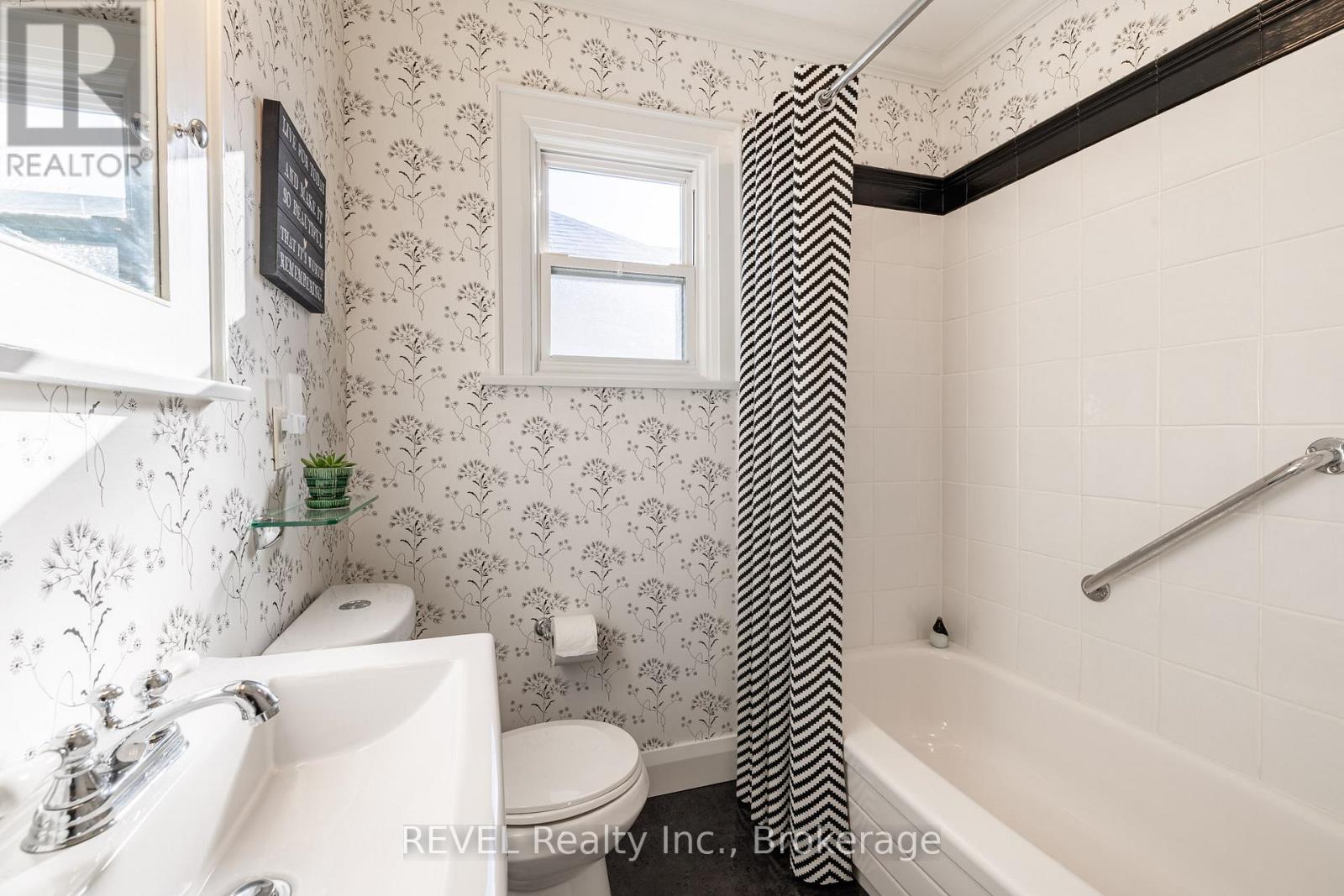 14 Junkin Street, St. Catharines, Ontario  L2R 1N3 - Photo 16 - X12837026