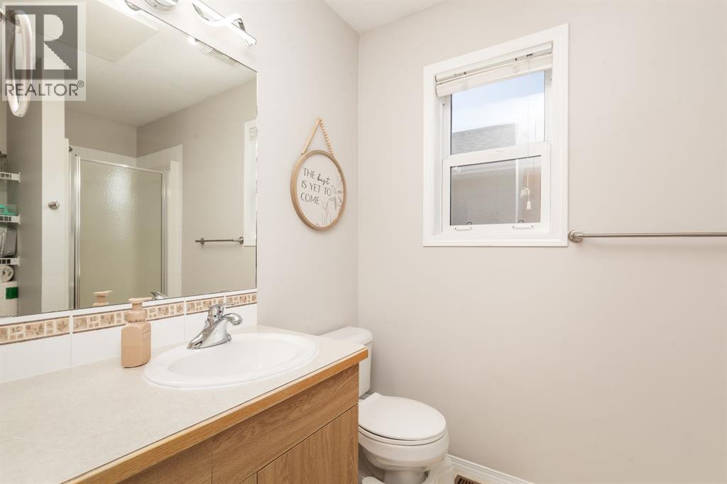 3, 11 Highlands Place W, Lethbridge, Alberta  T1J 4X8 - Photo 11 - A2290076