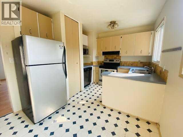 20, 441 Switzer Drive, Hinton, Alberta  T7V 1Z7 - Photo 2 - A2255970