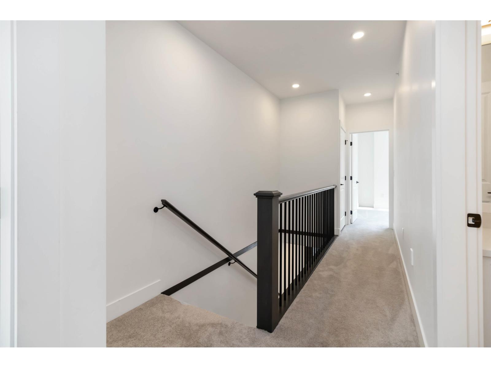 10 32970 Tunbridge Avenue, Mission, British Columbia  V2V 6X9 - Photo 14 - R3095193