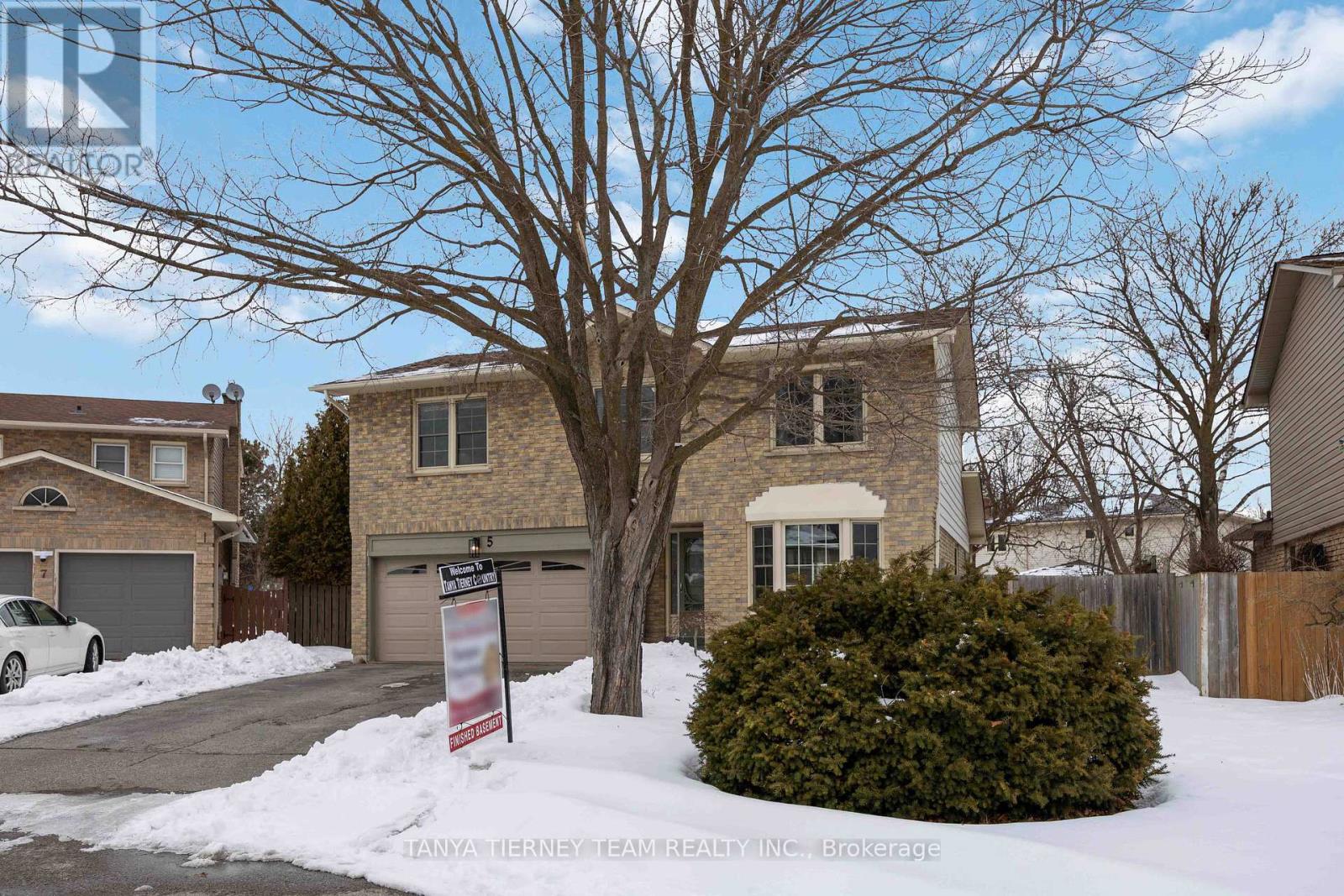 5 Jansen Court, Whitby, Ontario  L1N 6V4 - Photo 2 - E12836996