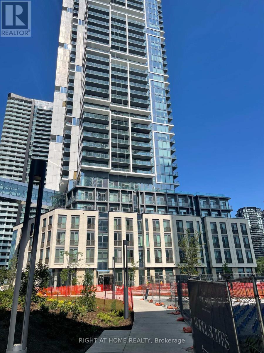 3805 - 7890 JANE STREET W, Vaughan, Ontario