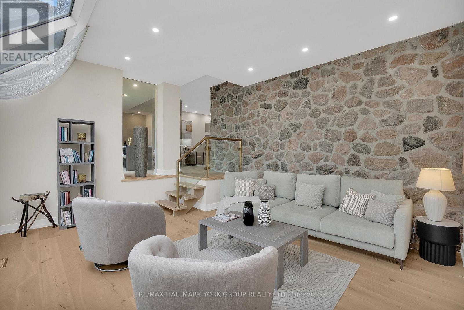 4235 17th Side Road, King, Ontario  L7B 1K4 - Photo 9 - N12837050