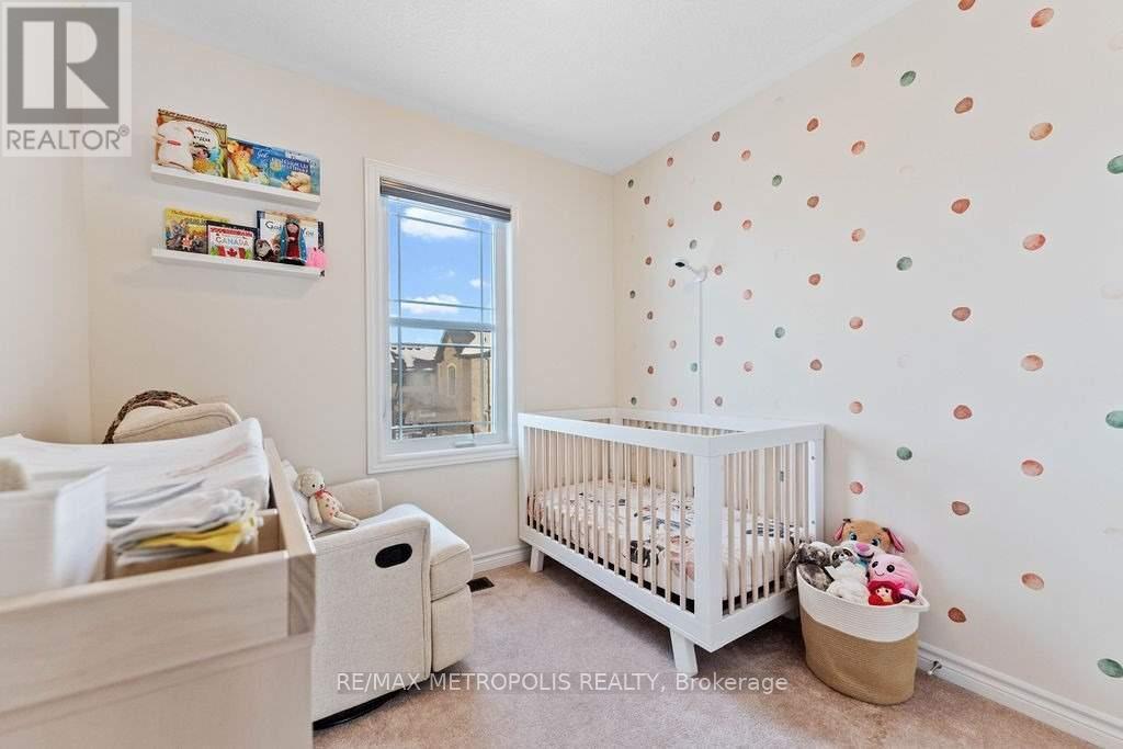 45 Deneb Street, Barrie (Ardagh), Ontario  L4M 0K6 - Photo 10 - S12836988