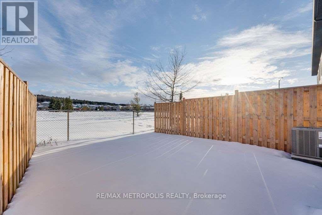 45 Deneb Street, Barrie (Ardagh), Ontario  L4M 0K6 - Photo 13 - S12836988