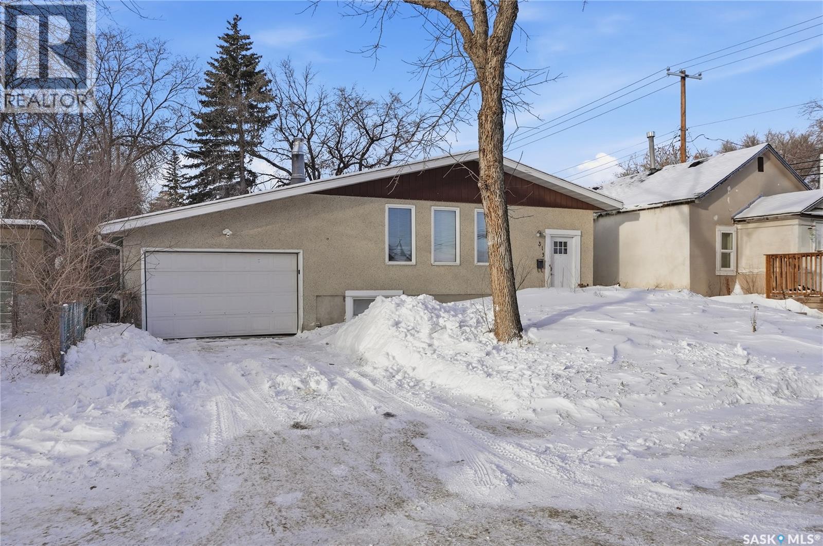 313 Q Avenue S, Saskatoon, Saskatchewan  S7M 2Y2 - Photo 1 - SK029558