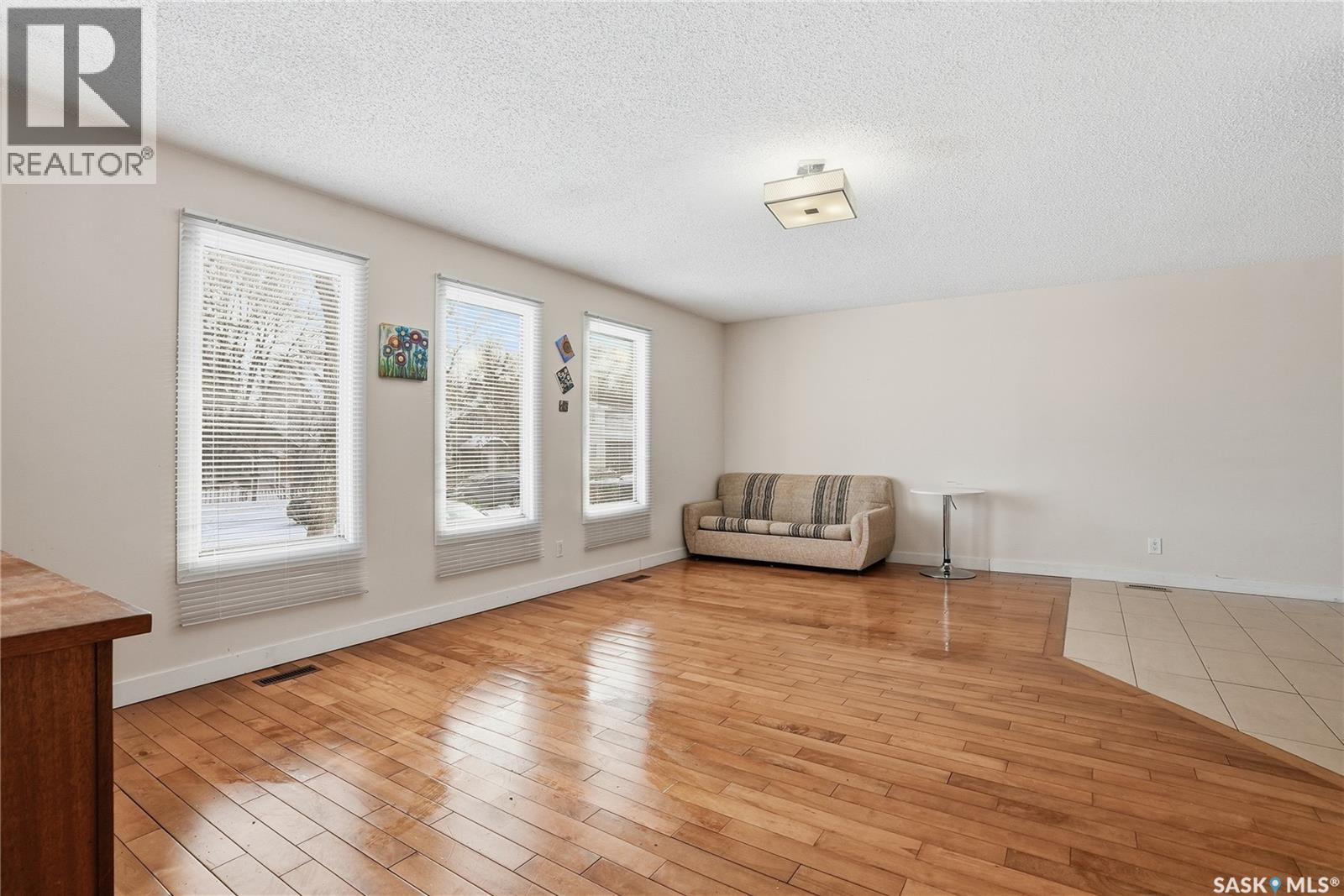 313 Q Avenue S, Saskatoon, Saskatchewan  S7M 2Y2 - Photo 3 - SK029558