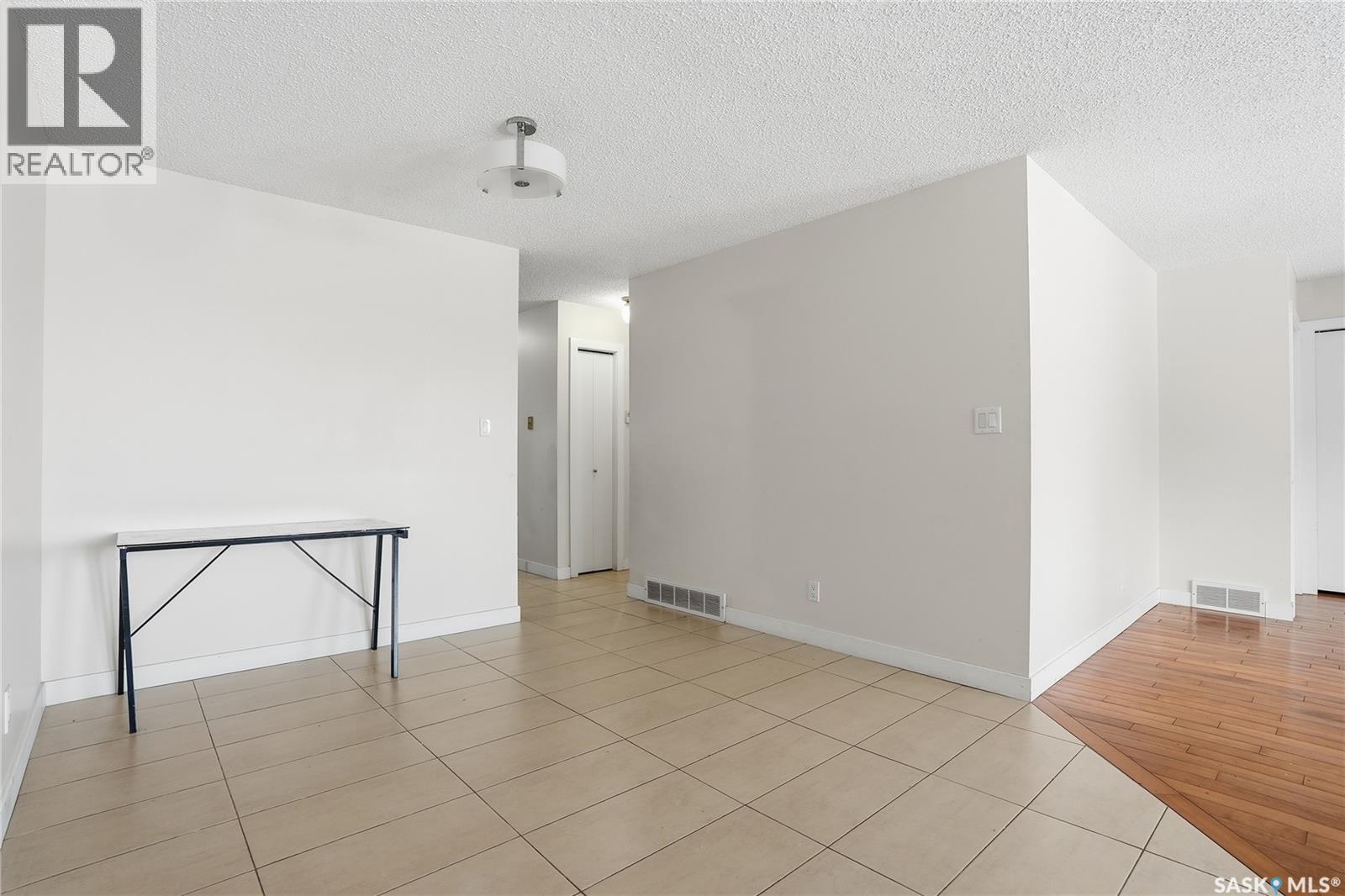 313 Q Avenue S, Saskatoon, Saskatchewan  S7M 2Y2 - Photo 6 - SK029558