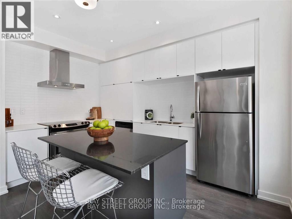 3186 Mintwood Circle, Oakville, Ontario  L6H 0P1 - Photo 12 - W12836978