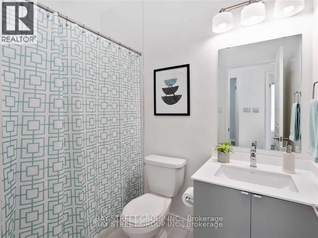 3186 Mintwood Circle, Oakville, Ontario  L6H 0P1 - Photo 4 - W12836978