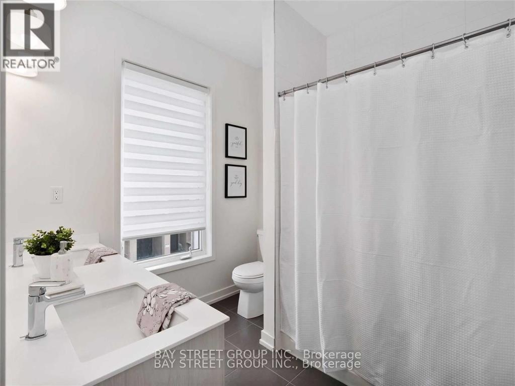 3186 Mintwood Circle, Oakville, Ontario  L6H 0P1 - Photo 6 - W12836978