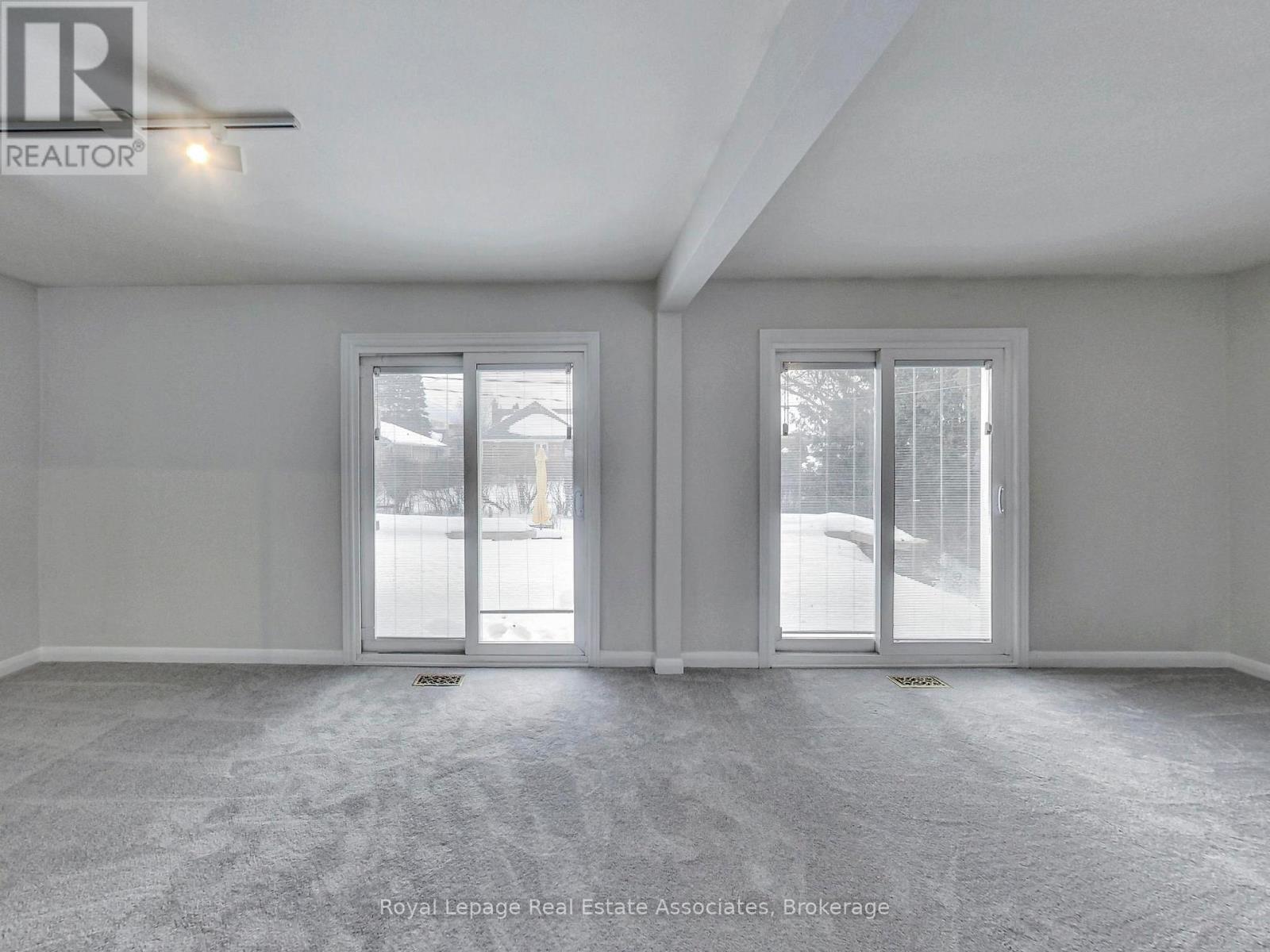 9 Beaverbrook Avenue, Toronto, Ontario  M9B 2M8 - Photo 18 - W12836982