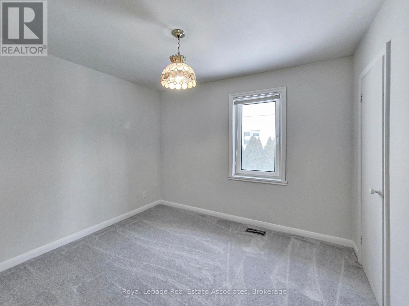 9 Beaverbrook Avenue, Toronto, Ontario  M9B 2M8 - Photo 22 - W12836982