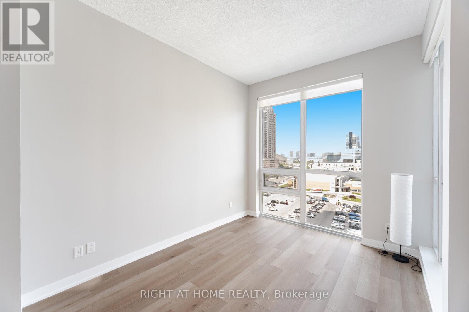 715 - 4011 Brickstone Mews, Mississauga, Ontario  L5B 0J7 - Photo 11 - W12836994