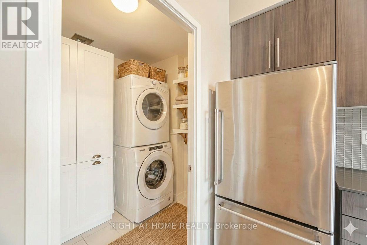 715 - 4011 Brickstone Mews, Mississauga, Ontario  L5B 0J7 - Photo 4 - W12836994