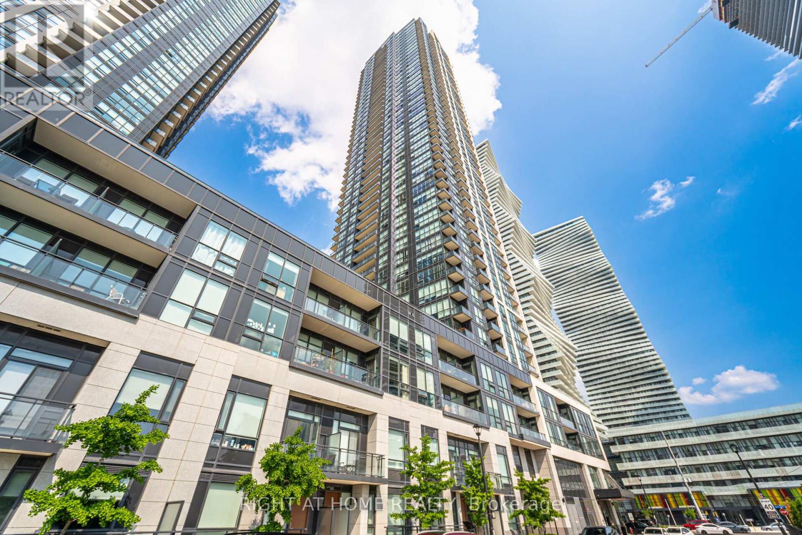 715 - 4011 Brickstone Mews, Mississauga, Ontario  L5B 0J7 - Photo 5 - W12836994