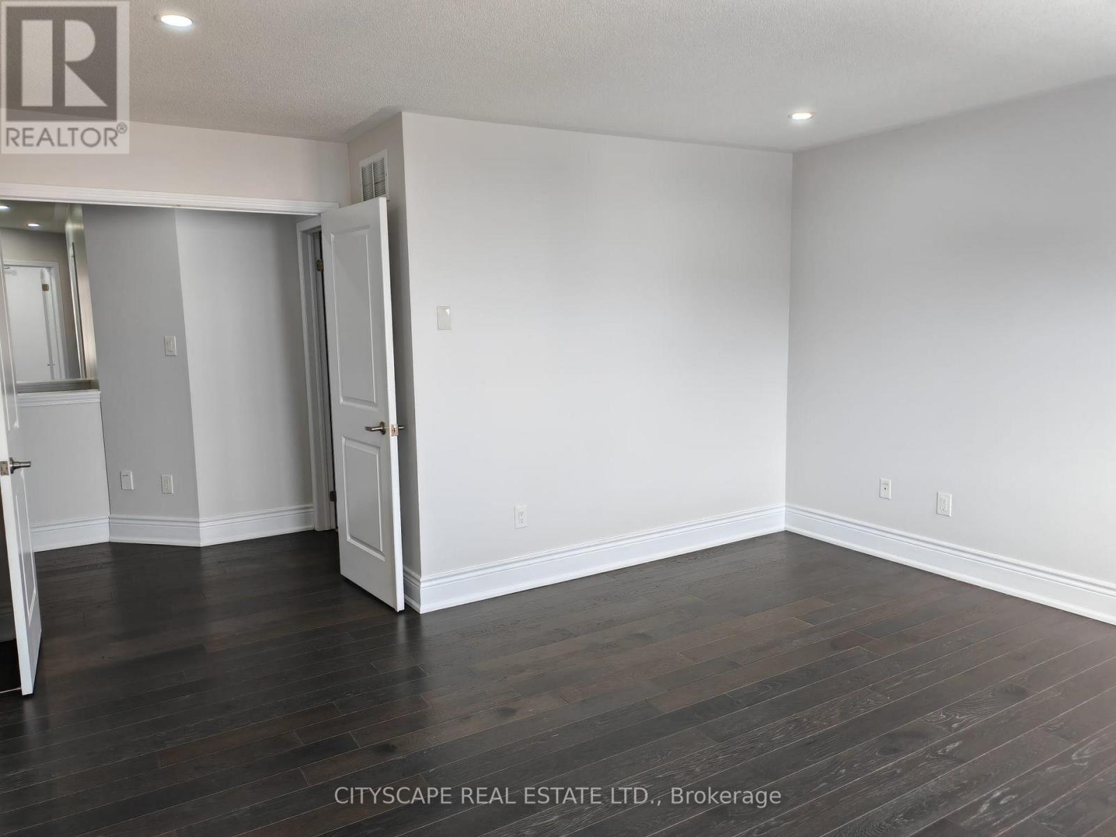 228 Slingsby Landing, Milton, Ontario  L9T 8N5 - Photo 12 - W12836998