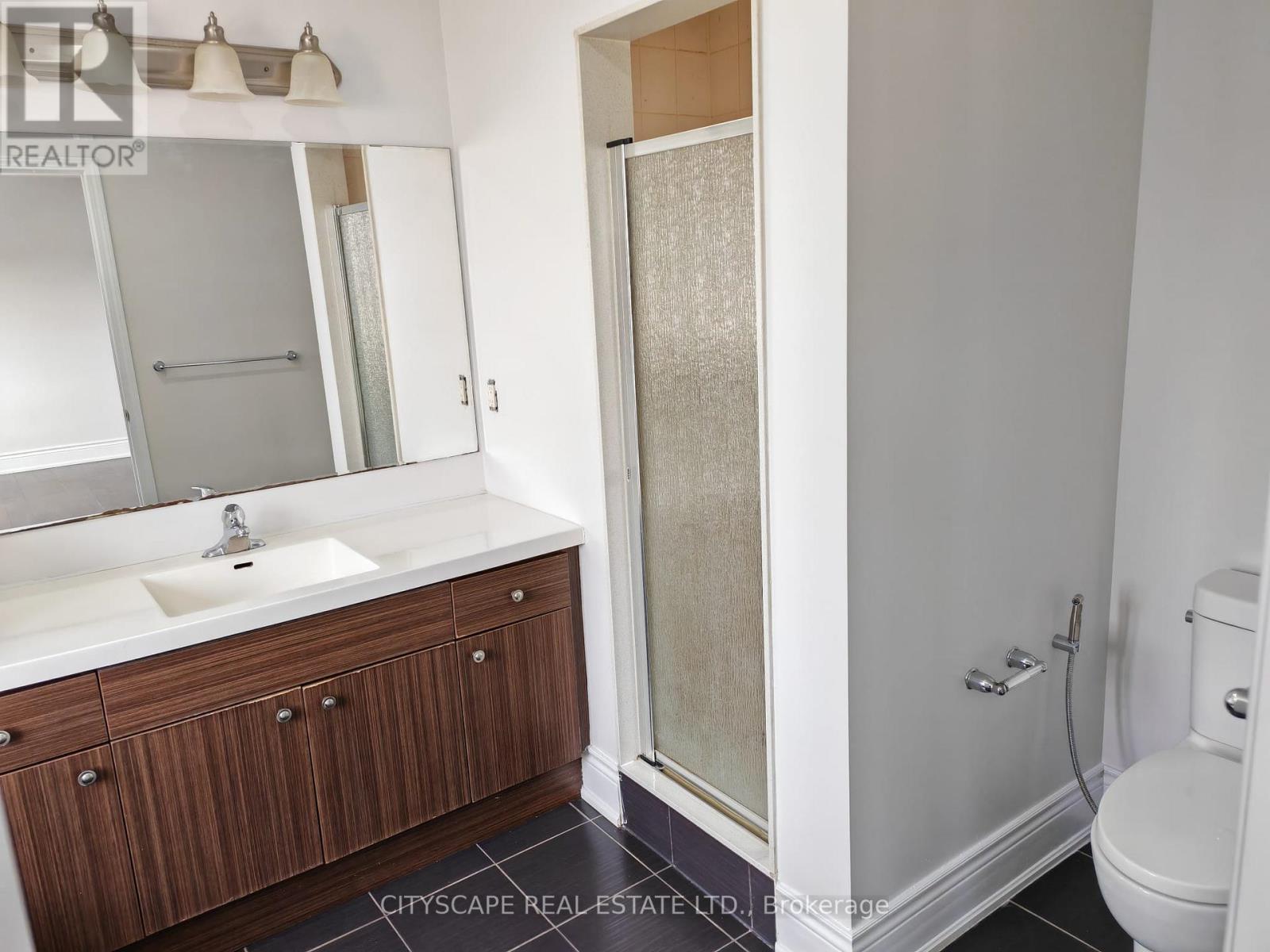 228 Slingsby Landing, Milton, Ontario  L9T 8N5 - Photo 14 - W12836998