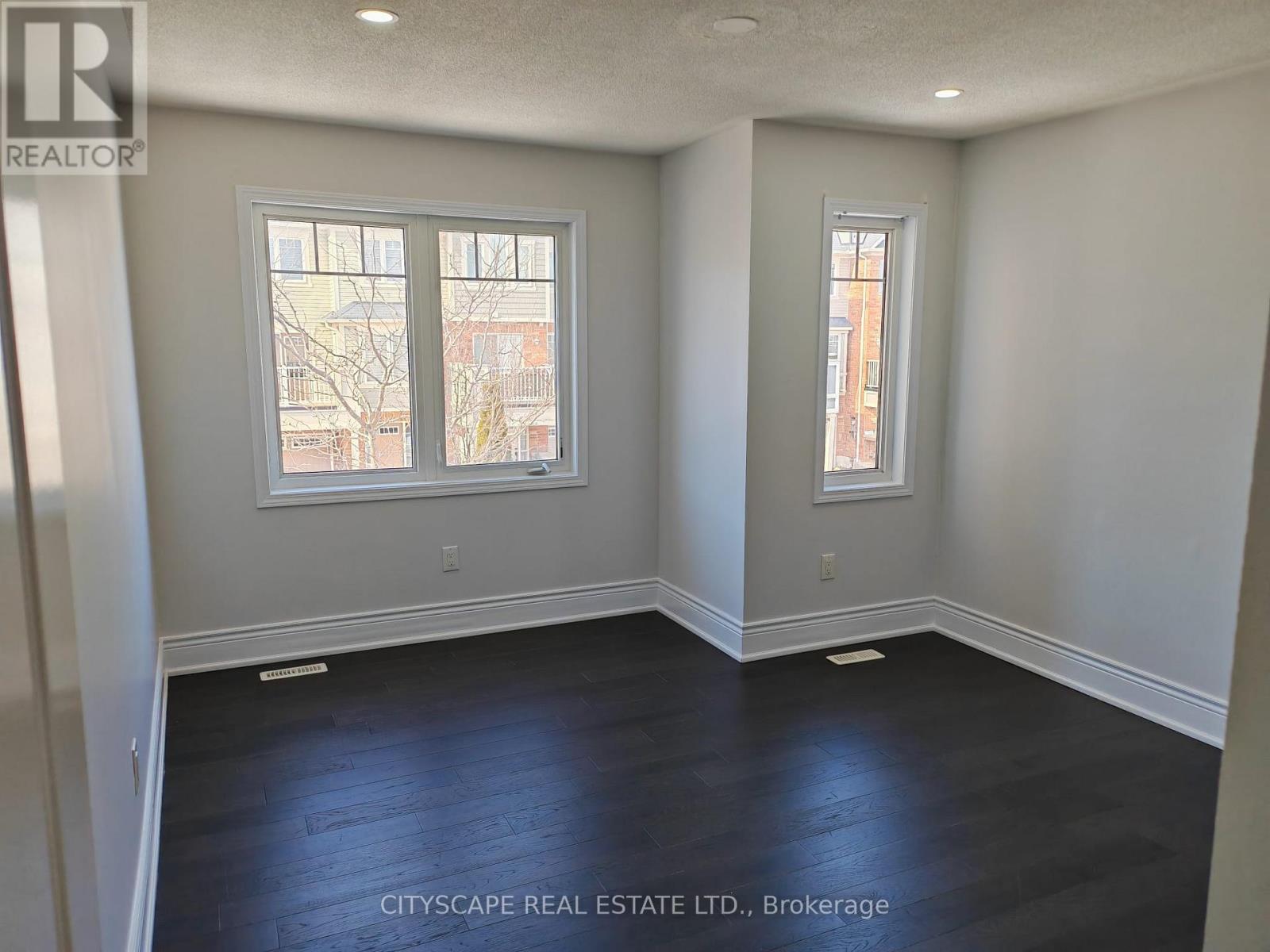 228 Slingsby Landing, Milton, Ontario  L9T 8N5 - Photo 16 - W12836998