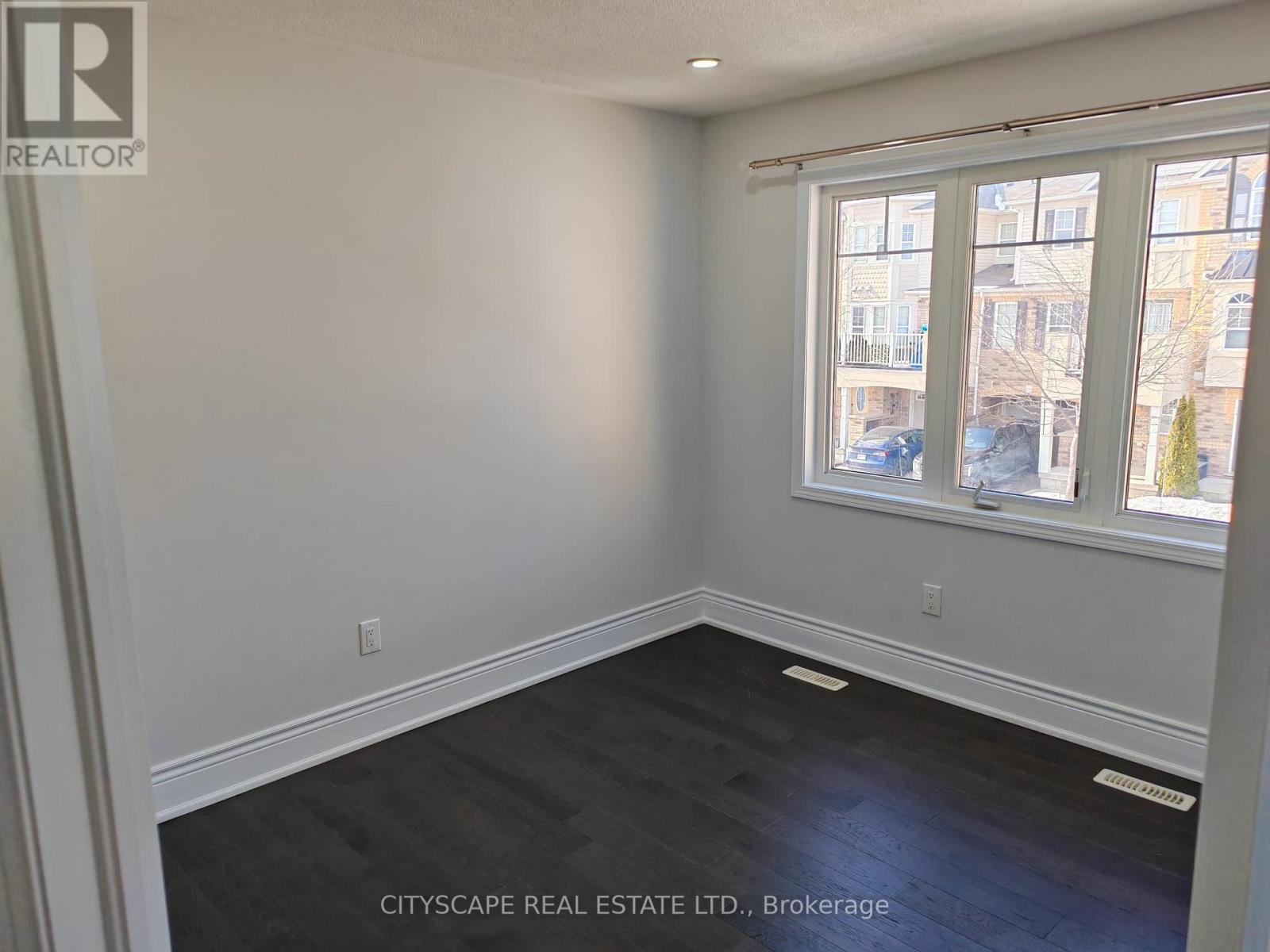 228 Slingsby Landing, Milton, Ontario  L9T 8N5 - Photo 17 - W12836998