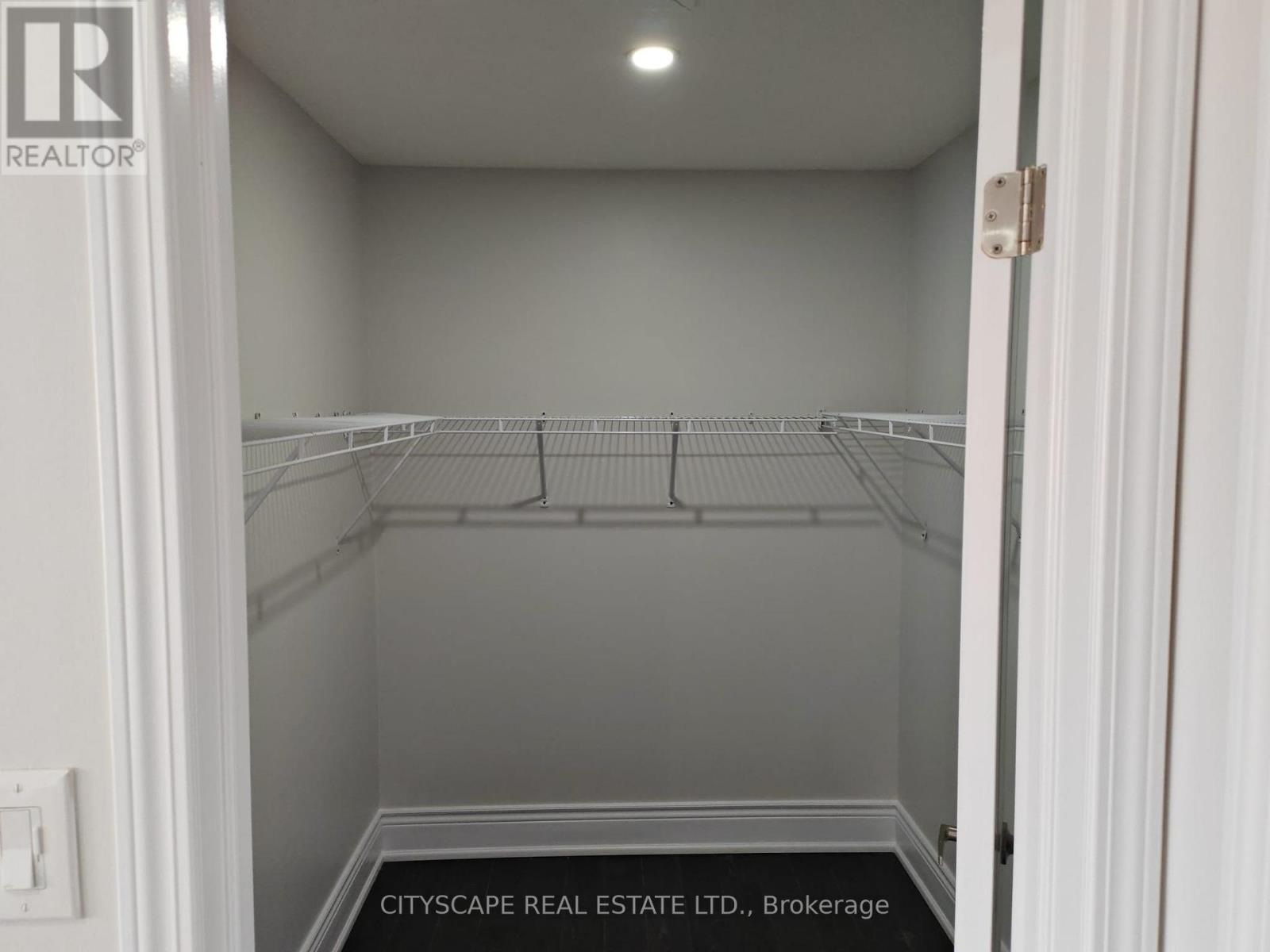 228 Slingsby Landing, Milton, Ontario  L9T 8N5 - Photo 19 - W12836998