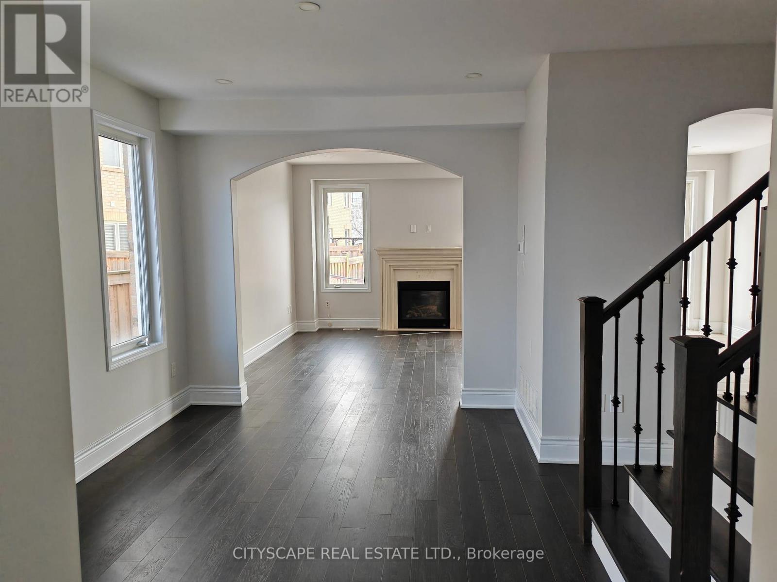 228 Slingsby Landing, Milton, Ontario  L9T 8N5 - Photo 4 - W12836998