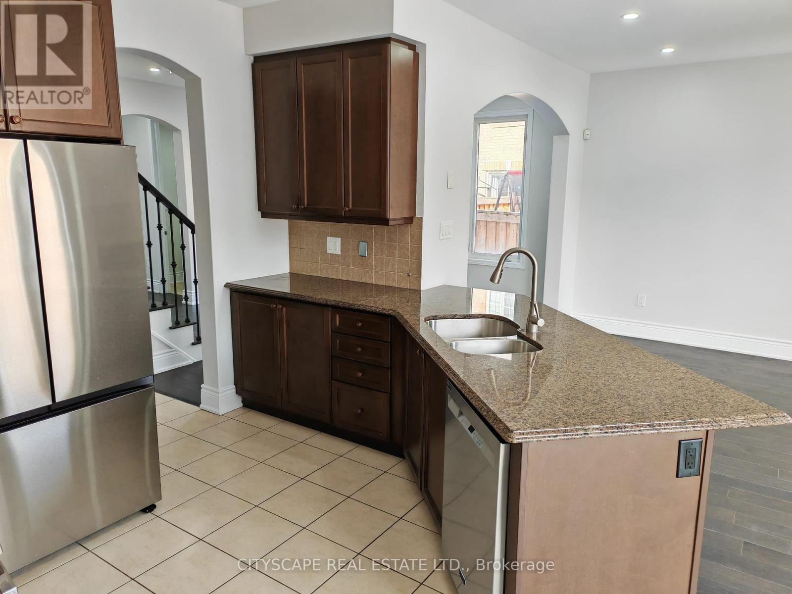 228 Slingsby Landing, Milton, Ontario  L9T 8N5 - Photo 9 - W12836998