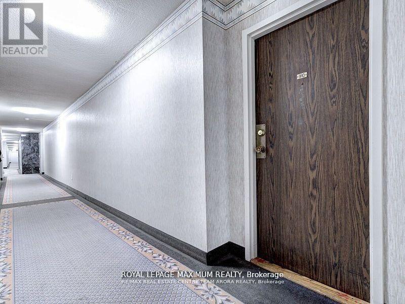 1912 - 15 Kensington Road, Brampton, Ontario  L6T 3W2 - Photo 3 - W12837022