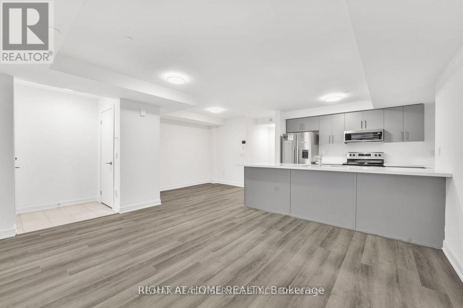 1 - 165 Veterans Drive, Brampton, Ontario  L7A 5L2 - Photo 3 - W12837028