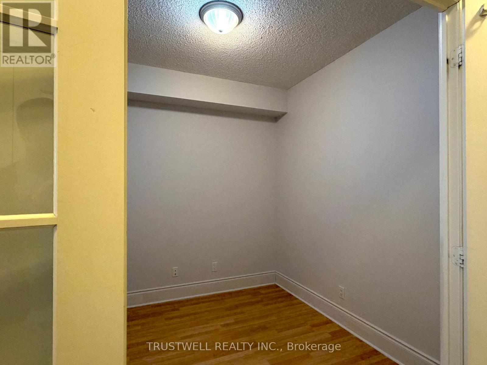 804 - 8 Mckee Avenue, Toronto, Ontario  M2N 7E5 - Photo 5 - C12683184