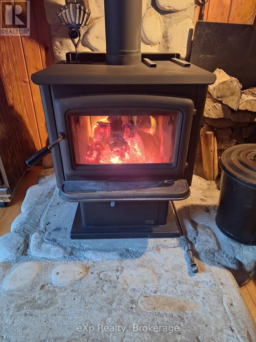 245 Whiskey Harb Road, Northern Bruce Peninsula, Ontario  N0H 2T0 - Photo 12 - X12837084