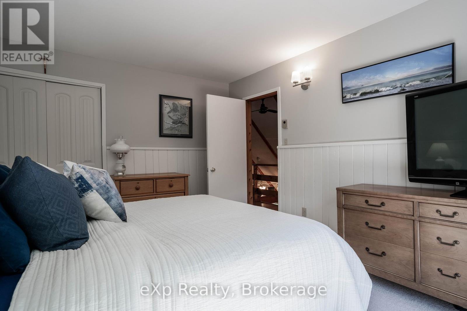 245 Whiskey Harb Road, Northern Bruce Peninsula, Ontario  N0H 2T0 - Photo 22 - X12837084