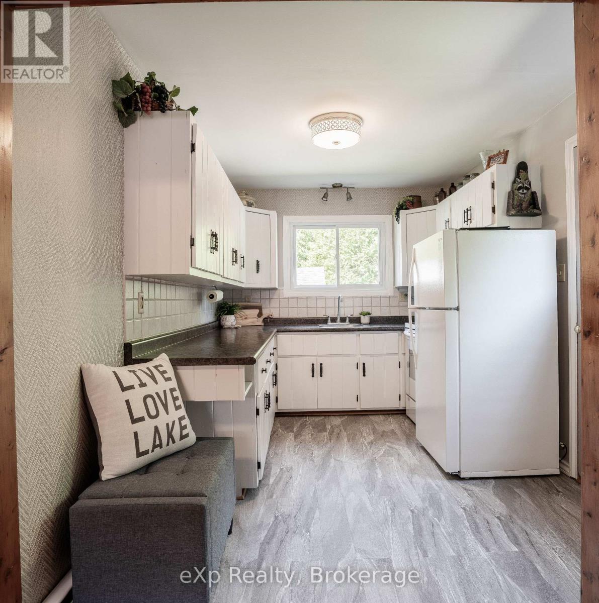 245 Whiskey Harb Road, Northern Bruce Peninsula, Ontario  N0H 2T0 - Photo 5 - X12837084