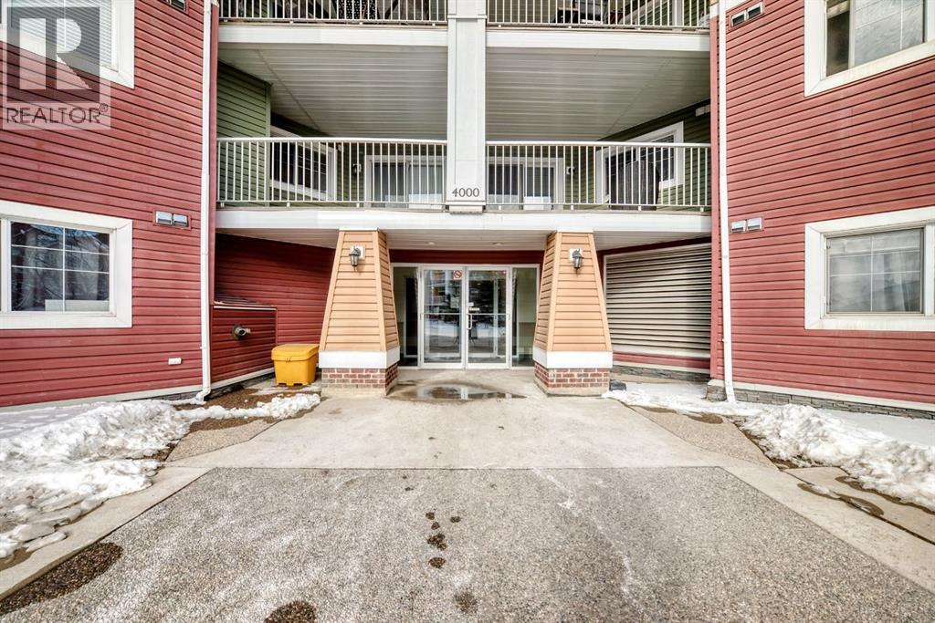 4425, 10 Prestwick Bay Se, Calgary, Alberta  T2Z 0B4 - Photo 2 - A2289388