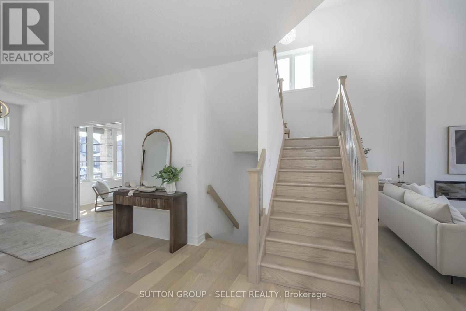 1916 Trailsway Drive, London South, Ontario  N6K 0K7 - Photo 6 - X12837068