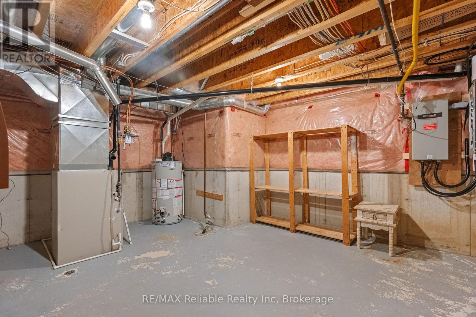 11 Oakwood Links Lane, South Huron, Ontario  N0M 1T0 - Photo 38 - X12834338