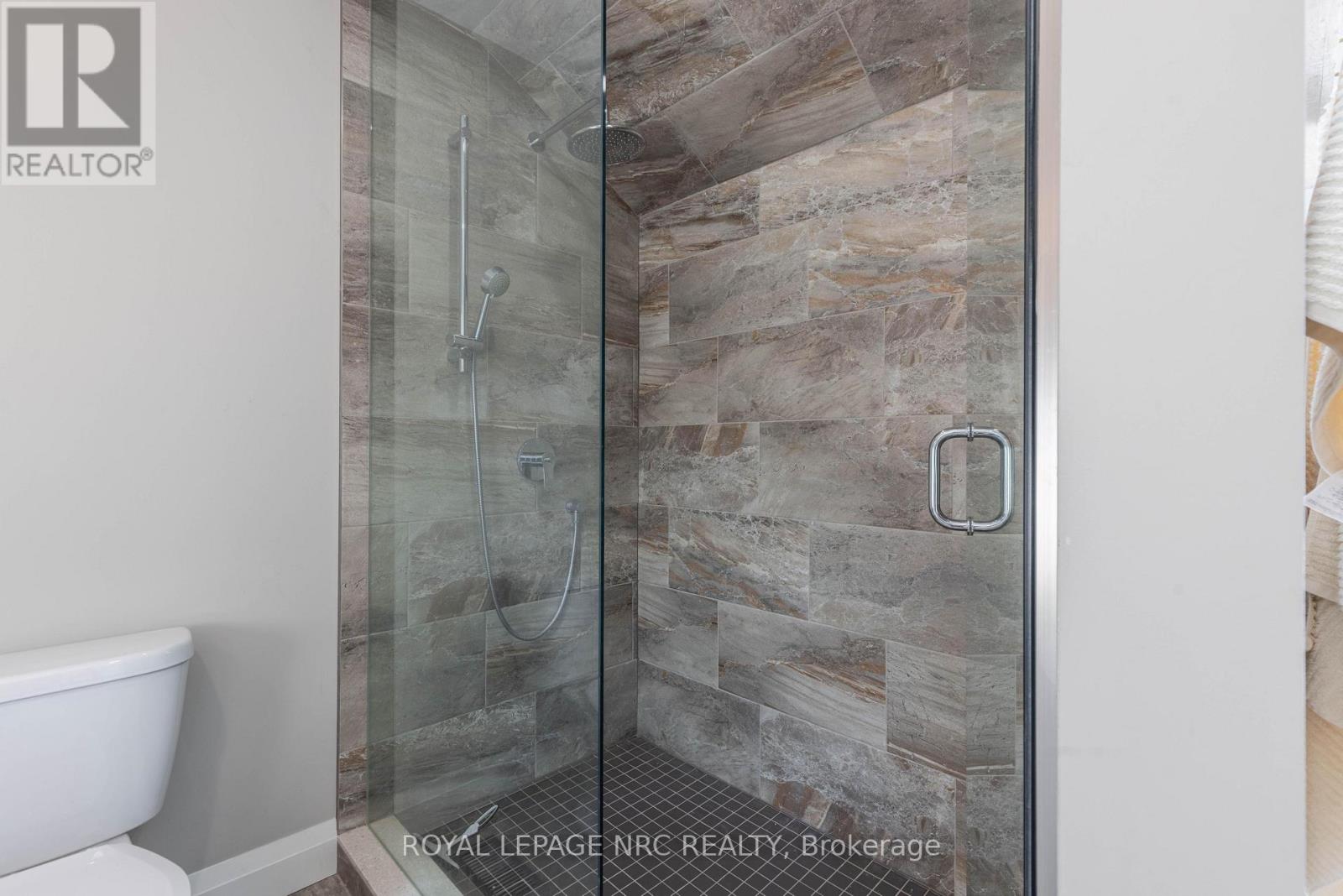 49 Welland Street S, Thorold, Ontario  L2V 2B6 - Photo 23 - X12837096