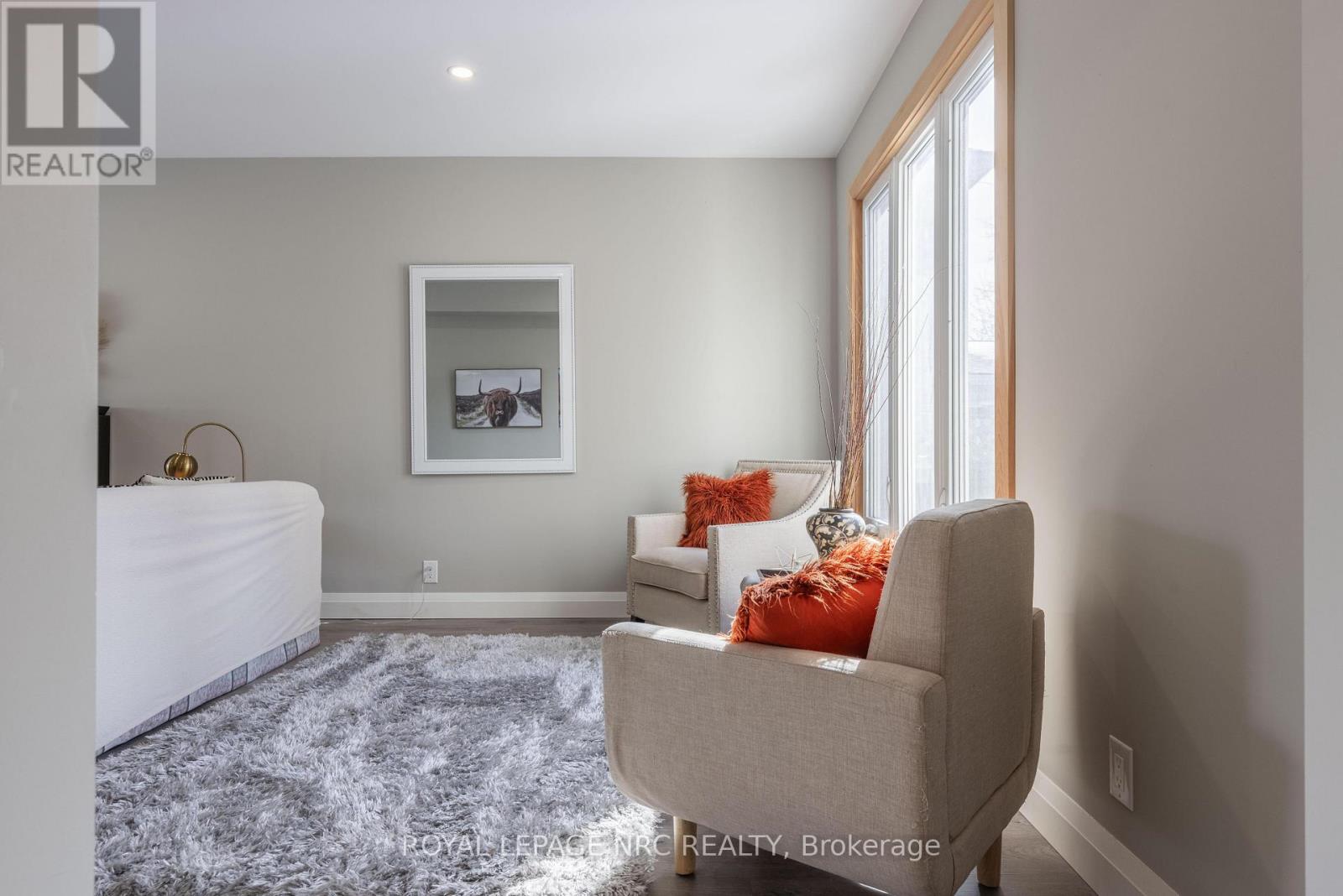 49 Welland Street S, Thorold, Ontario  L2V 2B6 - Photo 5 - X12837096