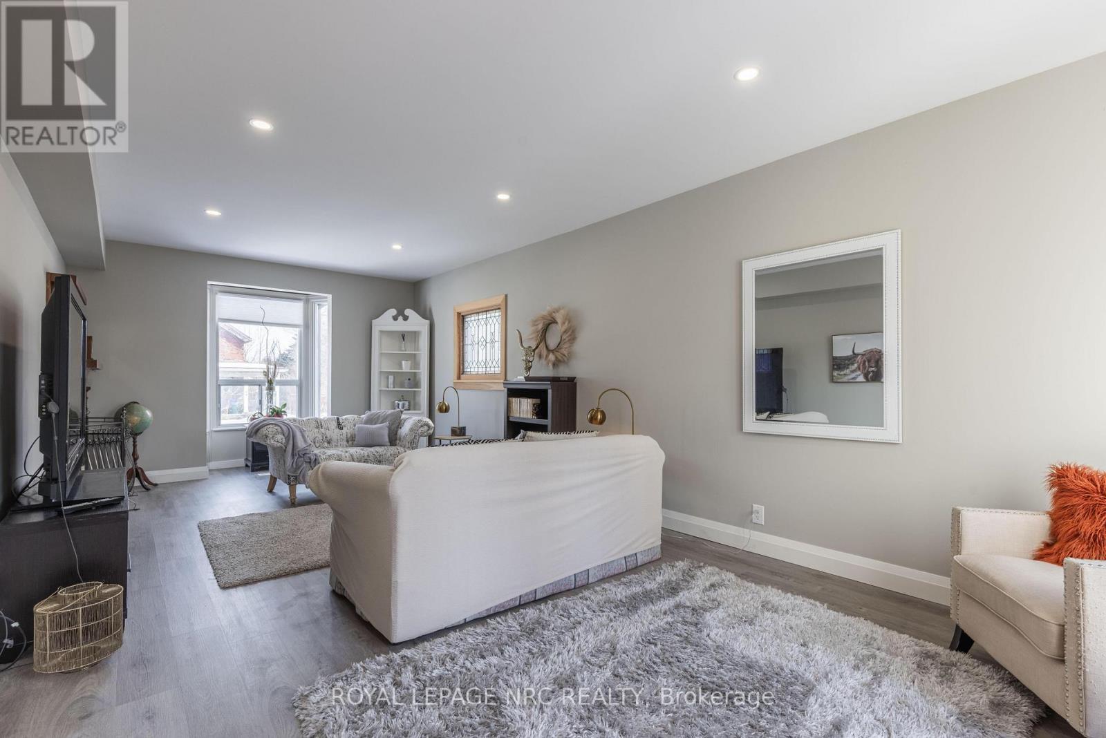 49 Welland Street S, Thorold, Ontario  L2V 2B6 - Photo 6 - X12837096